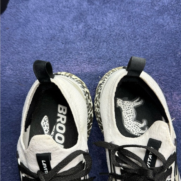 Brooks White and Black Athletic Shoes - Picture 8 of 9